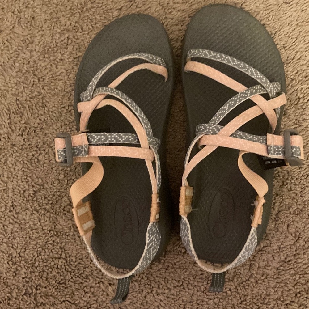chaco gray and pink sandals, size 4